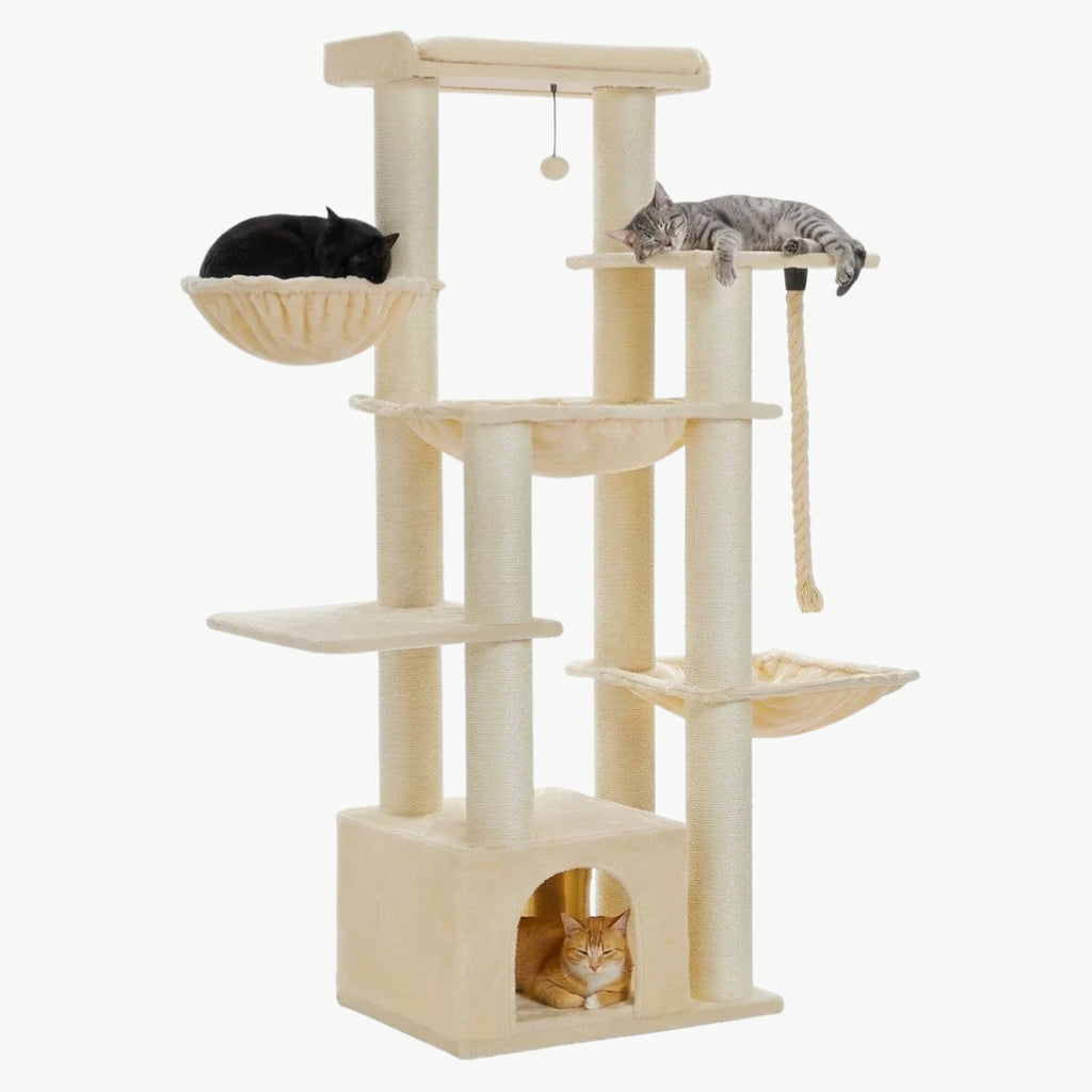 Arbre à chat XXL Le Seigneur 170 cm beige, plusieurs chats installés